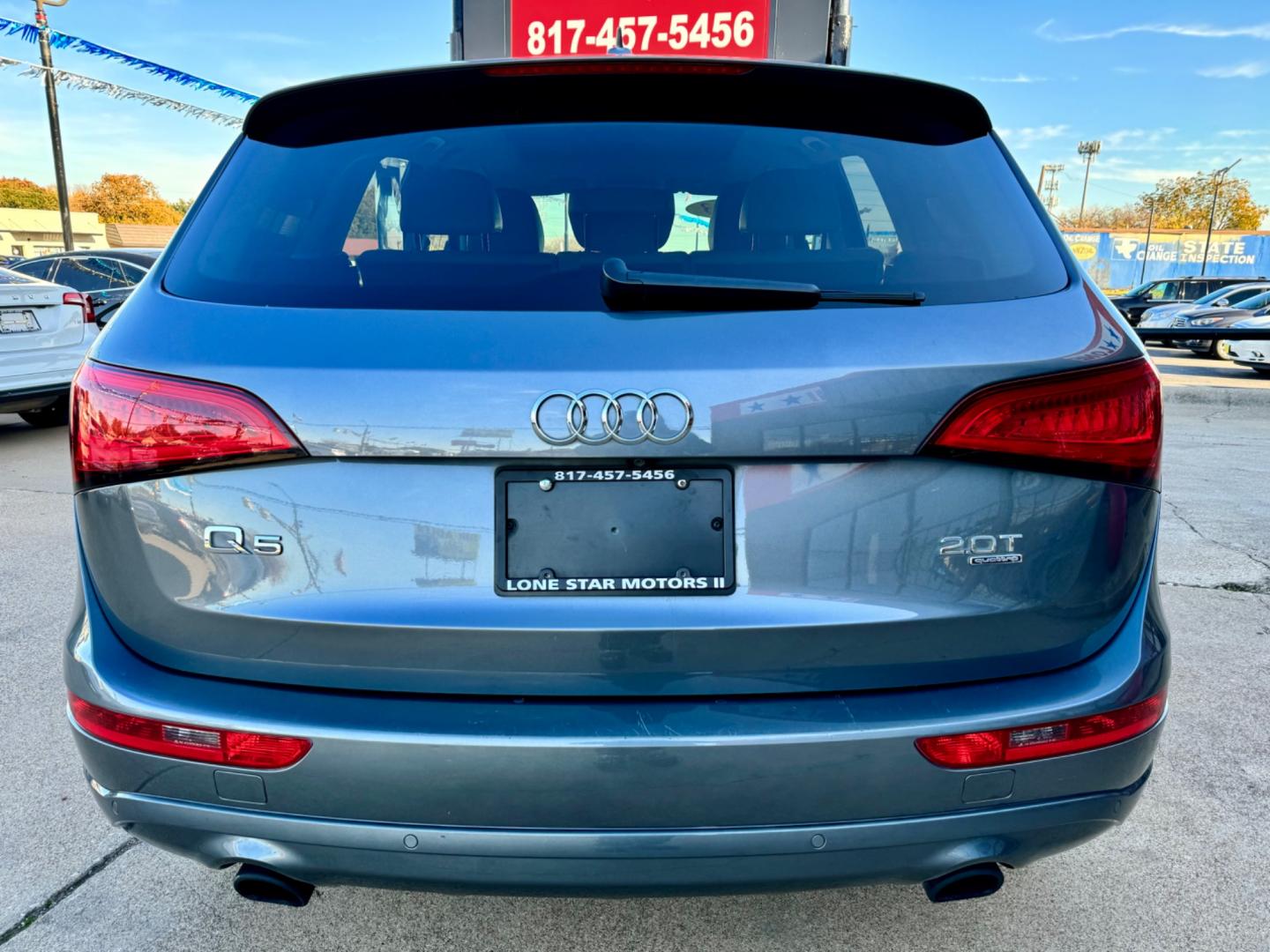 2013 GRAY AUDI Q5 PREMIUM PLUS (WA1LFAFP1DA) , located at 5900 E. Lancaster Ave., Fort Worth, TX, 76112, (817) 457-5456, 0.000000, 0.000000 - This is a 2013 AUDI Q5 PREMIUM PLUS 4 DOOR SUV that is in excellent condition. There are no dents or scratches. The interior is clean with no rips or tears or stains. All power windows, door locks and seats. Ice cold AC for those hot Texas summer days. It is equipped with a CD player, AM/FM radio, A - Photo#3